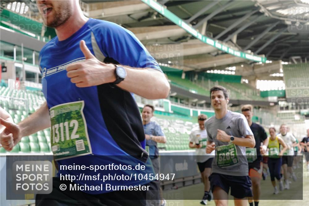 13.09.2026 - 21. swb-Marathon Bremen Michael Burmester http://msf.ph/oto/10454947 13.09.2026 13:10:50 Laufen im Stadion 164, 265, 373, 391, 448, 581, 869, 898, 984, 1180, 1738, 1855, 1867, 1894, 1952, 1967, 2202, 2232, 2268, 2281, 2284, 2299, 2330, 2333, 2339, 2342, 2353, 2432, 2443, 2471, 2525, 2530, 2531, 2553, 2573, 2589, 2594, 2654, 2669, 2682, 2714, 2717, 2784, 2785, 2804, 2819, 2836, 2907, 2920, 2932, 2976, 3026, 3032, 3063, 3082, 3086, 3089, 3122, 3159, 3174, 3207, 3208, 3291, 3316, 3333, 3352, 3370, 3398, 3409, 3410, 3470, 3549, 3707, 3769, 551 meine-sportfotos.de
