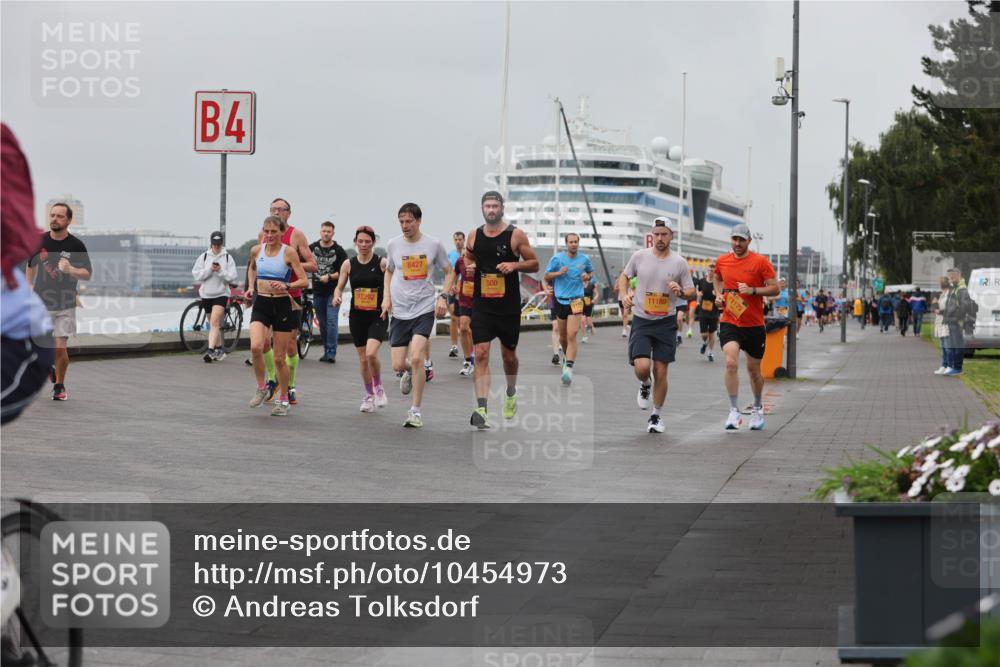 13.09.2026 - Kiel Lauf Andreas Tolksdorf http://msf.ph/oto/10454973 13.09.2026 11:55:12 Kiellinie 4, 12292, 8427, 500, 11180, 11179 meine-sportfotos.de
