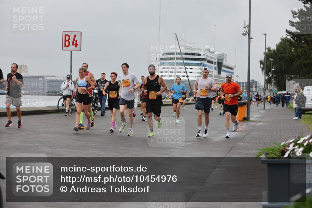 13.09.2026 - Kiel Lauf Andreas Tolksdorf http://msf.ph/oto/10454976 13.09.2026 11:55:12 Kiellinie 4, 8427, 500, 11180 meine-sportfotos.de