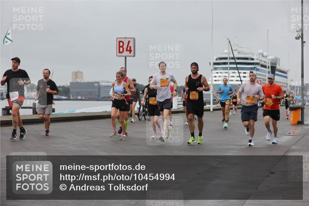 13.09.2026 - Kiel Lauf Andreas Tolksdorf http://msf.ph/oto/10454994 13.09.2026 11:55:13 Kiellinie 4, 12292, 8427, 500, 11180, 3, 11179 meine-sportfotos.de