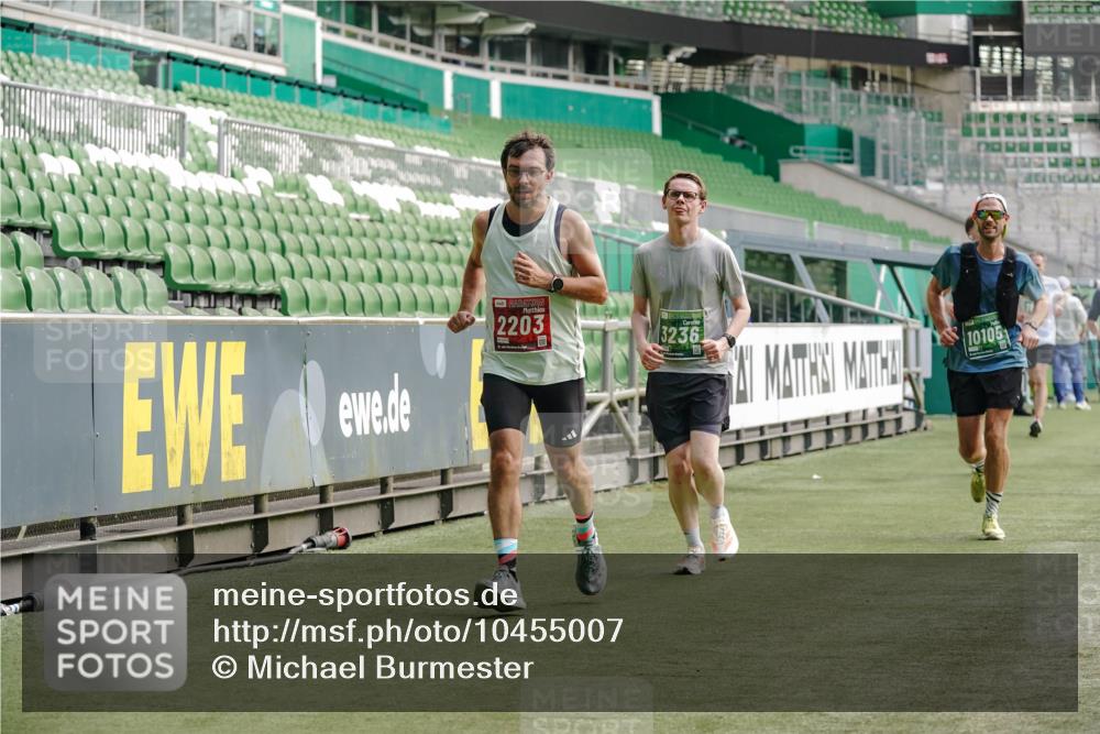 13.09.2026 - 21. swb-Marathon Bremen Michael Burmester http://msf.ph/oto/10455007 13.09.2026 12:52:40 Laufen im Stadion 102, 107, 145, 235, 541, 683, 734, 755, 792, 863, 982, 985, 987, 1033, 1043, 1056, 1125, 1146, 1162, 1232, 1252, 1297, 1433, 1445, 1455, 1492, 1528, 1542, 1646, 1664, 1704, 1955, 2007, 2008, 2043, 2203, 2350, 2401, 2422, 2447, 2480, 2498, 2759, 2767, 2820, 2847, 2858, 2997, 3085, 3149, 3236, 3336, 3362, 3440, 3448, 3566, 3703, 3830, 3899, 3988, 4165, 4283, 4429, 4475, 4571, 4573, 4582, 4605, 4727, 4781, 4782, 4895, 5079, 5152, 5168, 5379 meine-sportfotos.de