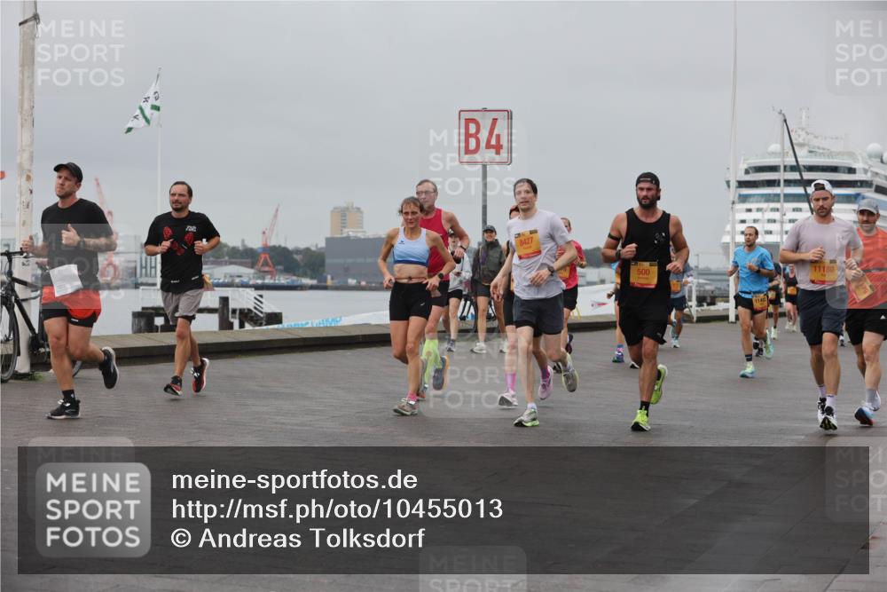 13.09.2026 - Kiel Lauf Andreas Tolksdorf http://msf.ph/oto/10455013 13.09.2026 11:55:13 Kiellinie 4, 8427, 500, 11492, 11180 meine-sportfotos.de
