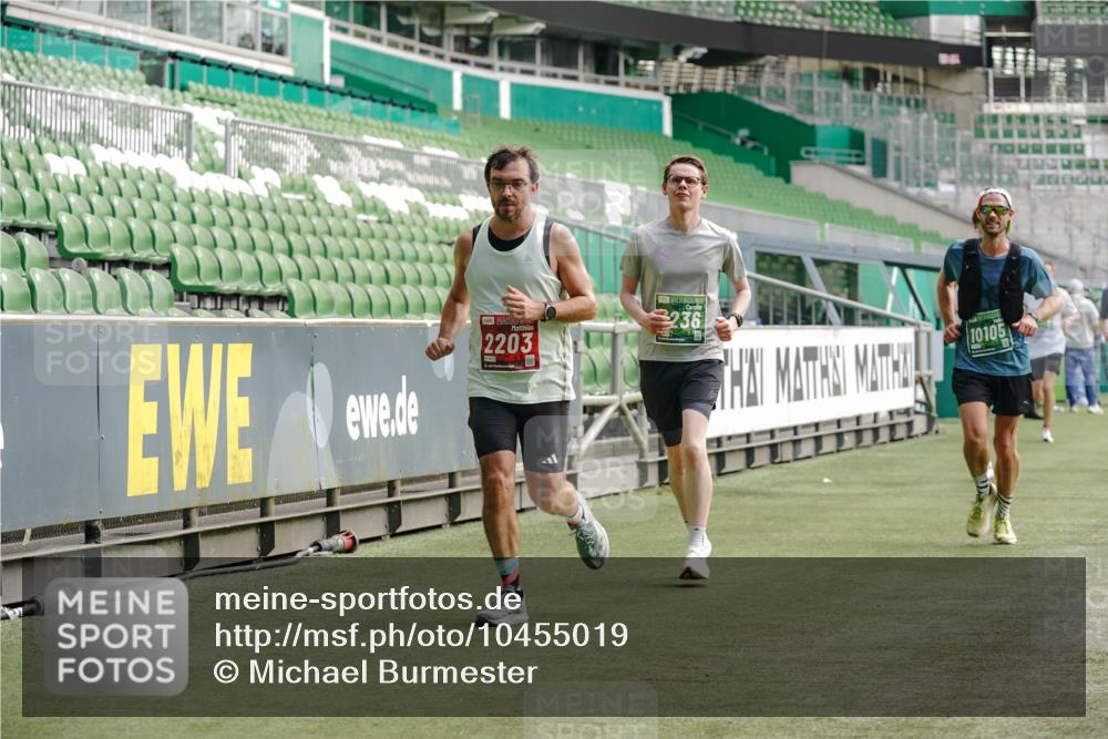 13.09.2026 - 21. swb-Marathon Bremen Michael Burmester http://msf.ph/oto/10455019 13.09.2026 12:52:40 Laufen im Stadion 102, 107, 145, 235, 541, 683, 734, 755, 792, 863, 982, 985, 987, 1033, 1043, 1056, 1125, 1146, 1162, 1232, 1252, 1297, 1433, 1445, 1455, 1492, 1528, 1542, 1646, 1664, 1704, 1955, 2007, 2008, 2043, 2203, 2350, 2401, 2422, 2447, 2480, 2498, 2759, 2767, 2820, 2847, 2858, 2997, 3085, 3149, 3236, 3336, 3362, 3440, 3448, 3566, 3703, 3830, 3899, 3988, 4165, 4283, 4429, 4475, 4571, 4573, 4582, 4605, 4727, 4781, 4782, 4895, 5079, 5152, 5168, 5379 meine-sportfotos.de