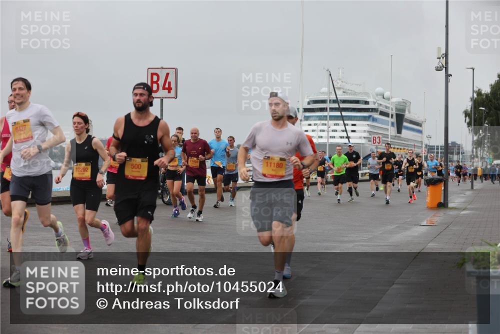 13.09.2026 - Kiel Lauf Andreas Tolksdorf http://msf.ph/oto/10455024 13.09.2026 11:55:15 Kiellinie 8427, 12292, 500, 4, 11493, 11180, 3 meine-sportfotos.de