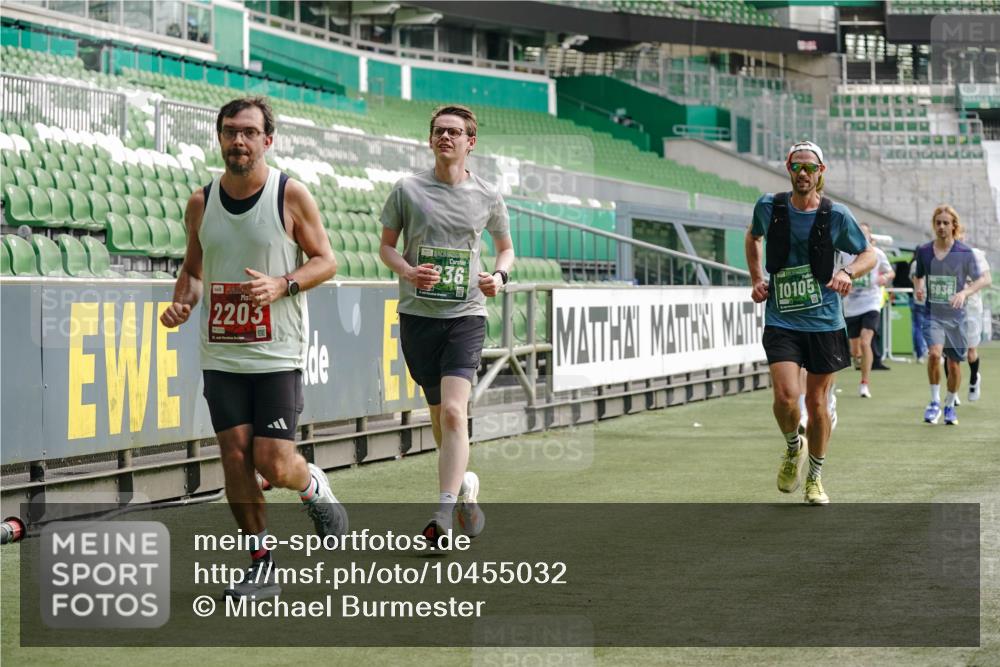 13.09.2026 - 21. swb-Marathon Bremen Michael Burmester http://msf.ph/oto/10455032 13.09.2026 12:52:41 Laufen im Stadion 102, 107, 145, 235, 376, 541, 683, 734, 755, 792, 863, 982, 985, 987, 1033, 1043, 1056, 1125, 1146, 1162, 1232, 1252, 1297, 1433, 1445, 1455, 1492, 1528, 1542, 1646, 1664, 1704, 1955, 2007, 2008, 2043, 2203, 2350, 2362, 2401, 2422, 2447, 2454, 2480, 2498, 2759, 2767, 2820, 2847, 2858, 2997, 3085, 3149, 3236, 3336, 3362, 3440, 3448, 3566, 3703, 3830, 3899, 3988, 4165, 4283, 4429, 4475, 4571, 4573, 4582, 4605, 4727, 4781, 4782, 4895, 5079, 5152, 5168, 5379 meine-sportfotos.de