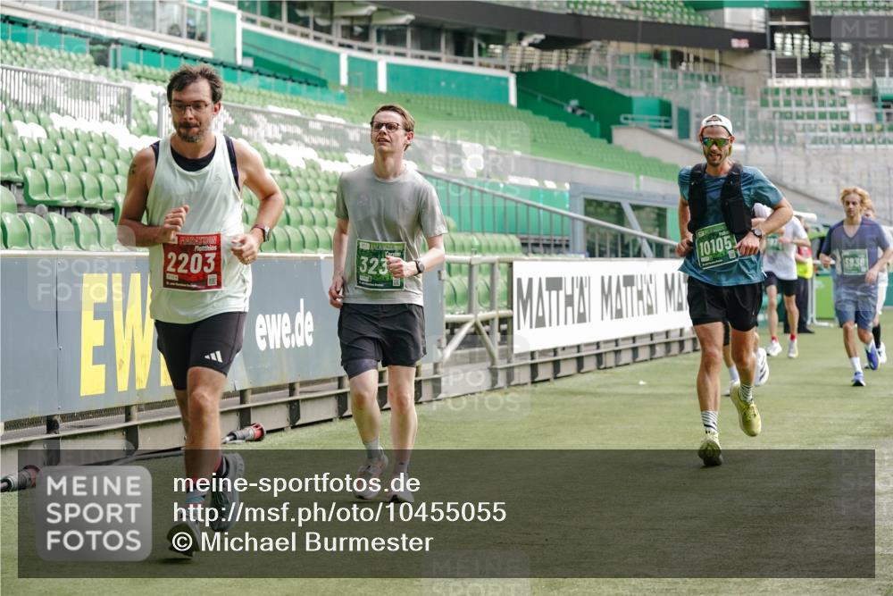 13.09.2026 - 21. swb-Marathon Bremen Michael Burmester http://msf.ph/oto/10455055 13.09.2026 12:52:41 Laufen im Stadion 102, 107, 145, 235, 376, 541, 683, 734, 755, 792, 863, 982, 985, 987, 1033, 1043, 1056, 1125, 1146, 1162, 1232, 1252, 1297, 1433, 1445, 1455, 1492, 1528, 1542, 1646, 1664, 1704, 1955, 2007, 2008, 2043, 2203, 2350, 2362, 2401, 2422, 2447, 2454, 2480, 2498, 2759, 2767, 2820, 2847, 2858, 2997, 3085, 3149, 3236, 3336, 3362, 3440, 3448, 3566, 3703, 3830, 3899, 3988, 4165, 4283, 4429, 4475, 4571, 4573, 4582, 4605, 4727, 4781, 4782, 4895, 5079, 5152, 5168, 5379 meine-sportfotos.de