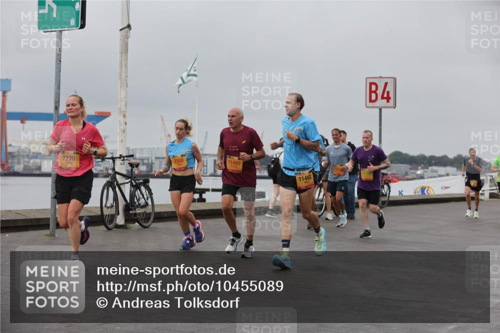 13.09.2026 - Kiel Lauf Andreas Tolksdorf http://msf.ph/oto/10455089 13.09.2026 11:55:18 Kiellinie 7770, 2350, 42, 195, 11493, 11492, 118, 11728, 4 meine-sportfotos.de