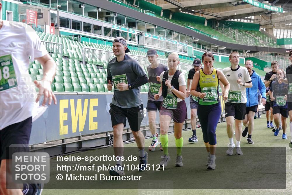 13.09.2026 - 21. swb-Marathon Bremen Michael Burmester http://msf.ph/oto/10455121 13.09.2026 13:10:52 Laufen im Stadion 164, 265, 373, 391, 448, 581, 703, 869, 898, 984, 1180, 1738, 1855, 1867, 1894, 1936, 1952, 1967, 2202, 2232, 2268, 2281, 2284, 2299, 2330, 2333, 2339, 2342, 2353, 2432, 2443, 2471, 2525, 2530, 2531, 2553, 2573, 2589, 2594, 2654, 2669, 2682, 2714, 2717, 2784, 2785, 2804, 2819, 2836, 2907, 2920, 2932, 2976, 3026, 3032, 3063, 3082, 3086, 3089, 3122, 3159, 3174, 3207, 3208, 3291, 3316, 3333, 3352, 3370, 3398, 3409, 3410, 3470, 3549, 3707, 3769, 551 meine-sportfotos.de