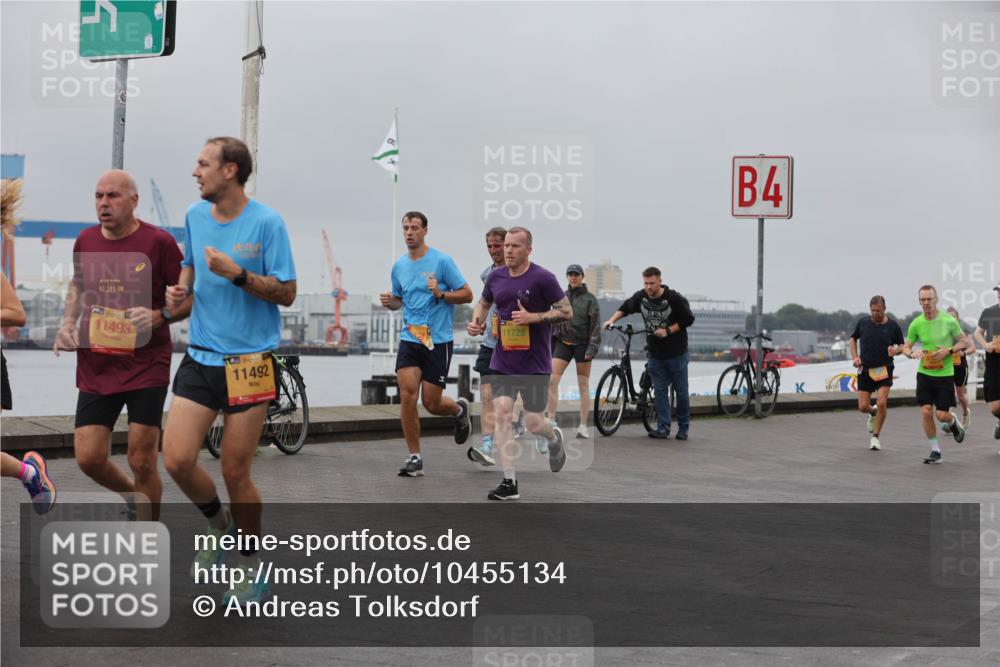 13.09.2026 - Kiel Lauf Andreas Tolksdorf http://msf.ph/oto/10455134 13.09.2026 11:55:19 Kiellinie 42, 195, 35, 11493, 11492, 11728, 4 meine-sportfotos.de