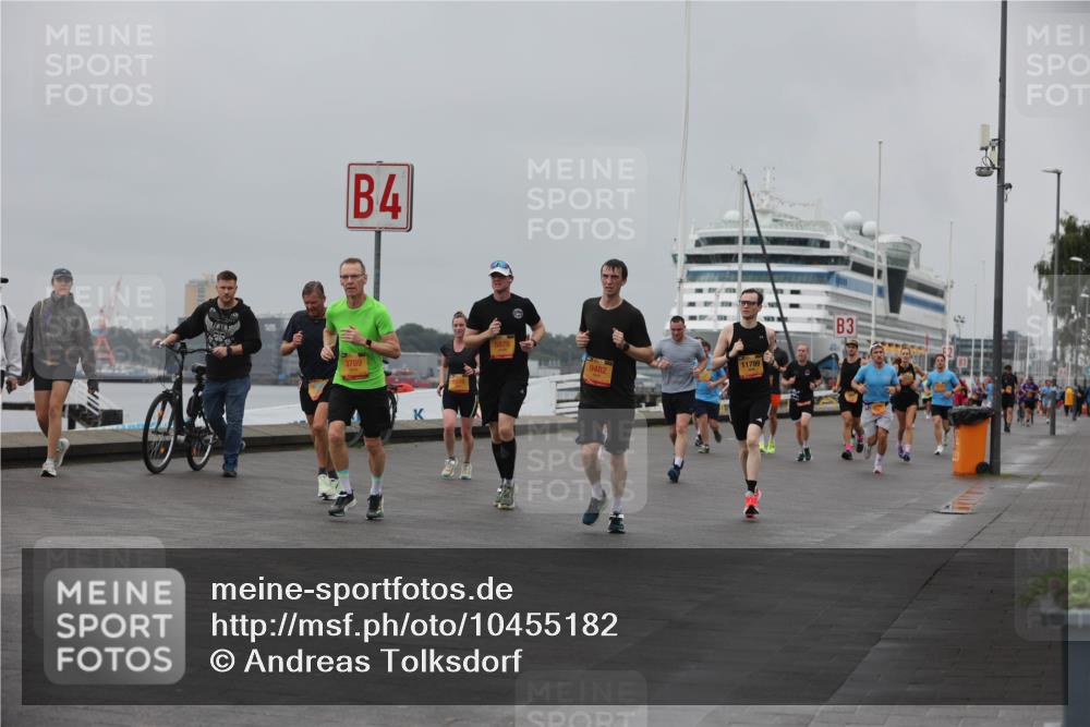 13.09.2026 - Kiel Lauf Andreas Tolksdorf http://msf.ph/oto/10455182 13.09.2026 11:55:21 Kiellinie 4, 3789, 5875, 9482, 11799, 3 meine-sportfotos.de