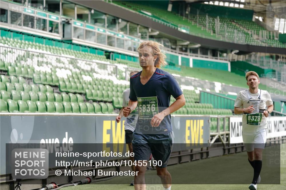 13.09.2026 - 21. swb-Marathon Bremen Michael Burmester http://msf.ph/oto/10455190 13.09.2026 12:52:47 Laufen im Stadion 102, 107, 145, 235, 376, 541, 615, 616, 683, 734, 740, 755, 792, 863, 982, 985, 987, 1033, 1043, 1056, 1125, 1146, 1162, 1232, 1252, 1297, 1433, 1445, 1492, 1528, 1542, 1646, 1664, 1704, 1707, 1814, 1955, 2007, 2008, 2043, 2203, 2280, 2350, 2362, 2401, 2422, 2447, 2454, 2480, 2498, 2759, 2767, 2820, 2847, 2858, 2997, 3085, 3149, 3236, 3336, 3362, 3448, 3566, 3703, 3830, 3899, 3988, 4165, 4283, 4429, 4475, 4571, 4573, 4582, 4605, 4895, 5079, 5152, 5168, 5379 meine-sportfotos.de