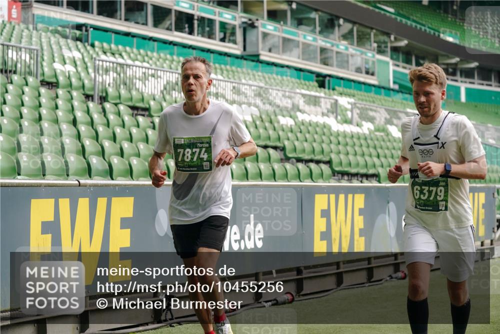 13.09.2026 - 21. swb-Marathon Bremen Michael Burmester http://msf.ph/oto/10455256 13.09.2026 12:52:49 Laufen im Stadion 102, 107, 145, 235, 313, 376, 541, 615, 616, 683, 696, 734, 740, 755, 792, 863, 982, 985, 987, 1033, 1043, 1056, 1146, 1162, 1232, 1252, 1297, 1433, 1445, 1492, 1528, 1542, 1646, 1664, 1704, 1707, 1814, 1955, 2007, 2008, 2043, 2203, 2280, 2350, 2362, 2401, 2422, 2447, 2454, 2480, 2498, 2759, 2767, 2820, 2847, 2858, 2997, 3085, 3149, 3236, 3336, 3362, 3448, 3566, 3703, 3830, 3899, 3988, 4165, 4283, 4429, 4475, 4571, 4573, 4582, 4605, 4895, 5079, 5152, 5168, 5379 meine-sportfotos.de