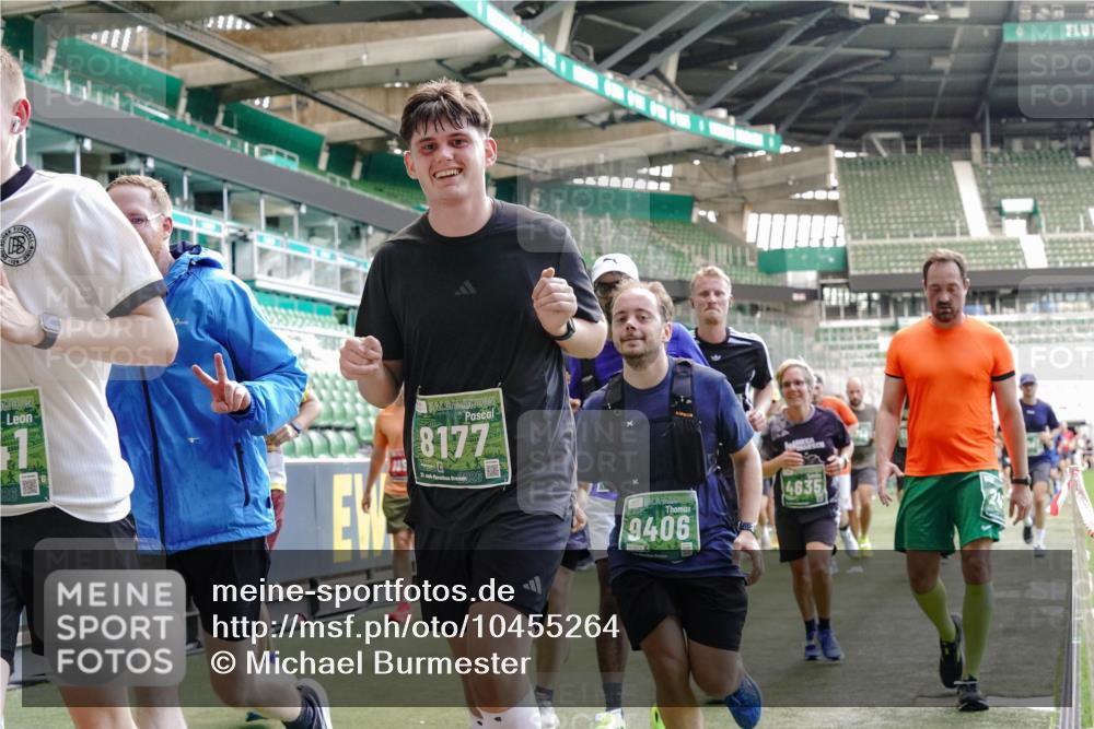 13.09.2026 - 21. swb-Marathon Bremen Michael Burmester http://msf.ph/oto/10455264 13.09.2026 13:10:55 Laufen im Stadion 164, 265, 373, 391, 448, 581, 703, 869, 984, 1180, 1738, 1855, 1867, 1894, 1936, 1952, 1967, 2202, 2232, 2268, 2281, 2284, 2299, 2330, 2333, 2339, 2342, 2353, 2432, 2443, 2471, 2525, 2530, 2531, 2553, 2573, 2589, 2594, 2654, 2669, 2682, 2714, 2717, 2784, 2785, 2804, 2819, 2836, 2907, 2920, 2932, 2976, 3026, 3032, 3063, 3082, 3086, 3089, 3122, 3159, 3174, 3207, 3208, 3291, 3316, 3328, 3333, 3352, 3370, 3398, 3409, 3410, 3470, 3549, 3769, 551 meine-sportfotos.de