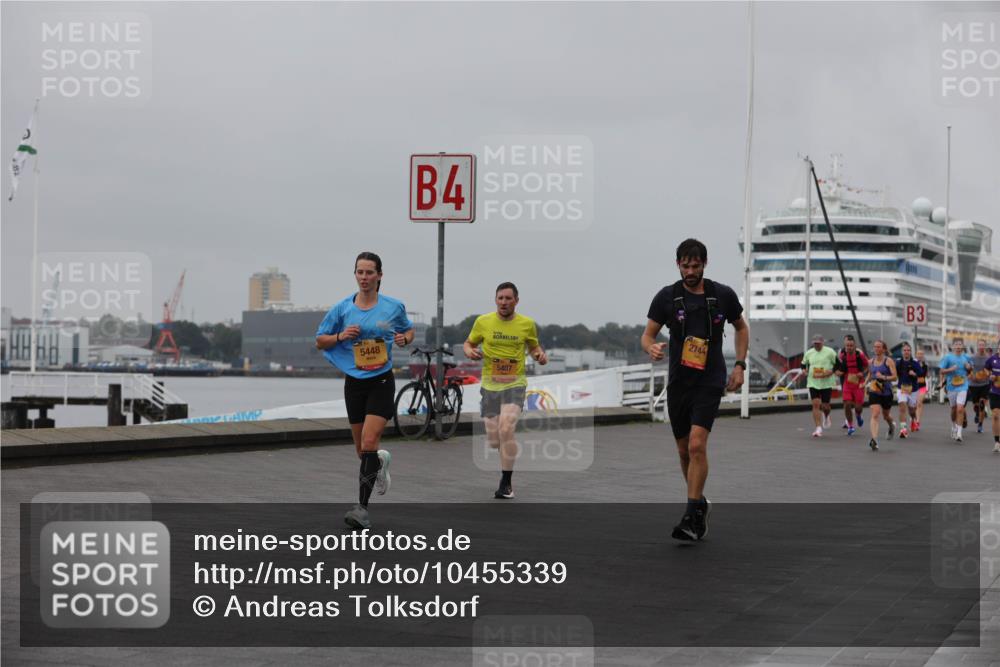13.09.2026 - Kiel Lauf Andreas Tolksdorf http://msf.ph/oto/10455339 13.09.2026 11:55:38 Kiellinie 4, 5448, 5407, 2744, 3 meine-sportfotos.de