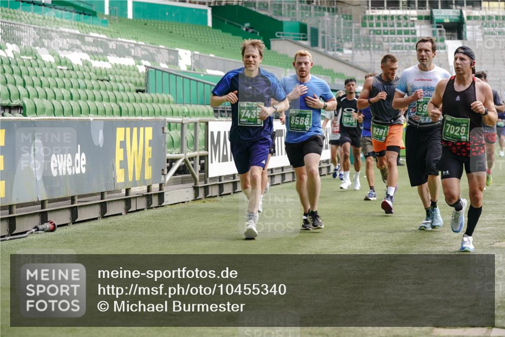13.09.2026 - 21. swb-Marathon Bremen Michael Burmester http://msf.ph/oto/10455340 13.09.2026 12:52:52 Laufen im Stadion 102, 107, 145, 235, 313, 376, 541, 560, 615, 616, 683, 696, 734, 740, 755, 792, 863, 982, 985, 987, 1033, 1043, 1056, 1162, 1207, 1232, 1252, 1297, 1433, 1445, 1492, 1528, 1542, 1646, 1664, 1704, 1707, 1814, 1955, 2007, 2008, 2043, 2203, 2280, 2350, 2362, 2401, 2422, 2447, 2454, 2480, 2498, 2759, 2767, 2820, 2847, 2858, 2997, 3085, 3149, 3236, 3336, 3362, 3448, 3566, 3830, 3899, 3988, 4165, 4283, 4429, 4475, 4571, 4573, 4605, 4895, 5079, 5152, 5168, 5379 meine-sportfotos.de