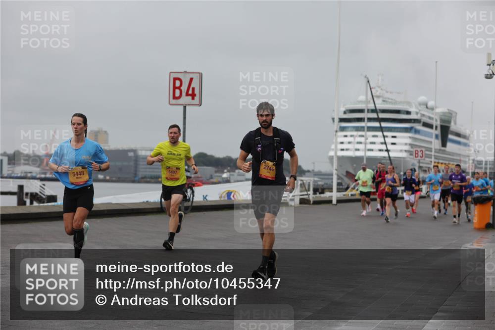 13.09.2026 - Kiel Lauf Andreas Tolksdorf http://msf.ph/oto/10455347 13.09.2026 11:55:38 Kiellinie 4, 5407, 5448, 2744, 3 meine-sportfotos.de