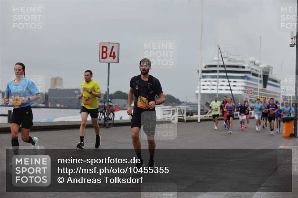 13.09.2026 - Kiel Lauf Andreas Tolksdorf http://msf.ph/oto/10455355 13.09.2026 11:55:39 Kiellinie 5448, 5407, 4, 2744, 3 meine-sportfotos.de