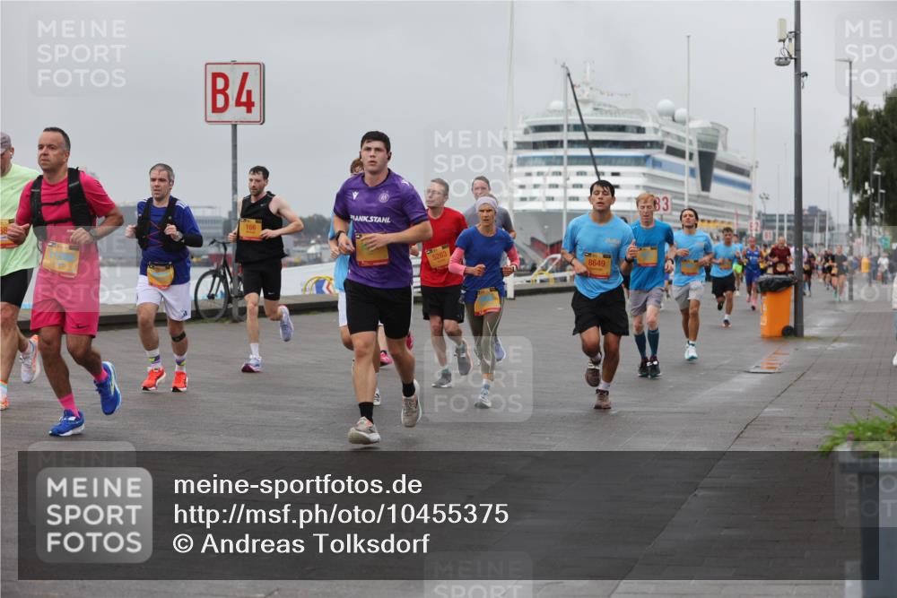 13.09.2026 - Kiel Lauf Andreas Tolksdorf http://msf.ph/oto/10455375 13.09.2026 11:55:48 Kiellinie 4, 166, 5263, 8649, 83 meine-sportfotos.de