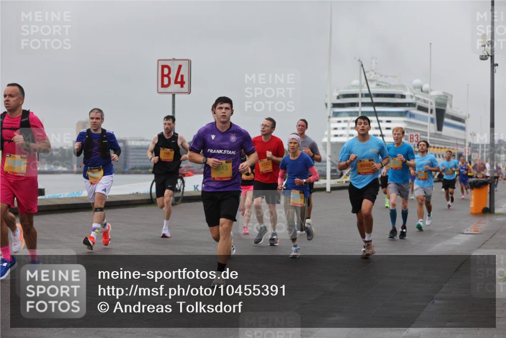 13.09.2026 - Kiel Lauf Andreas Tolksdorf http://msf.ph/oto/10455391 13.09.2026 11:55:48 Kiellinie 5, 39, 1260, 4, 166, 513, 5263, 8649, 3 meine-sportfotos.de