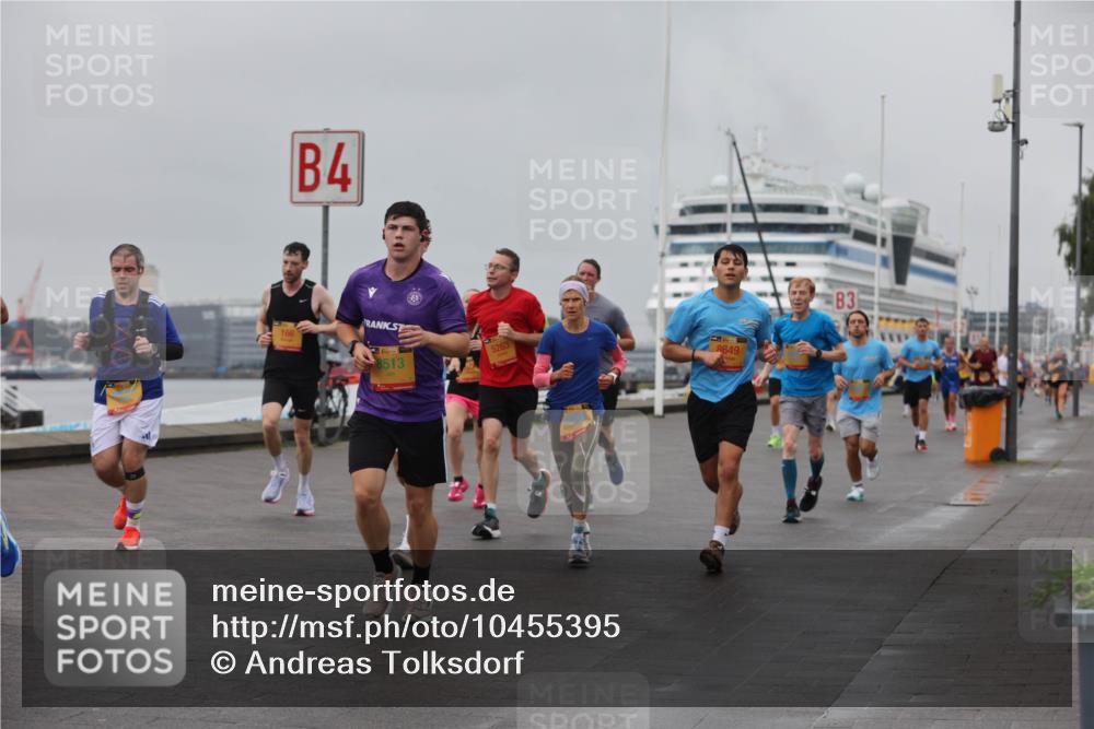 13.09.2026 - Kiel Lauf Andreas Tolksdorf http://msf.ph/oto/10455395 13.09.2026 11:55:48 Kiellinie 166, 4, 39, 8513, 5263, 8649, 3 meine-sportfotos.de