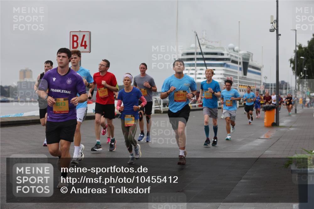 13.09.2026 - Kiel Lauf Andreas Tolksdorf http://msf.ph/oto/10455412 13.09.2026 11:55:49 Kiellinie 4, 39, 8513, 5263, 8649 meine-sportfotos.de