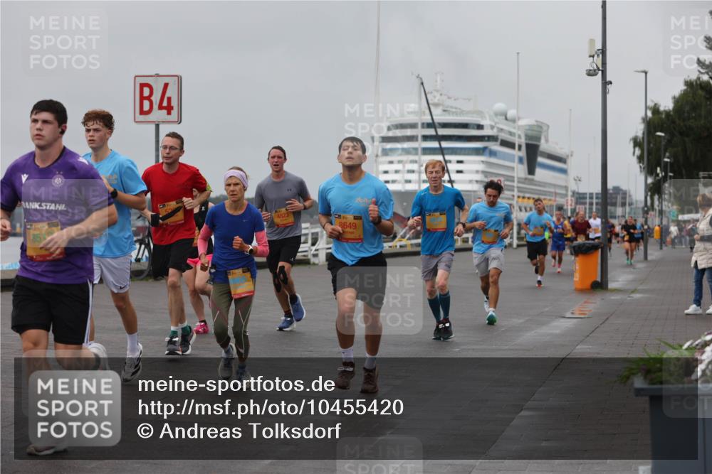 13.09.2026 - Kiel Lauf Andreas Tolksdorf http://msf.ph/oto/10455420 13.09.2026 11:55:49 Kiellinie 38, 4, 4823, 39, 8649 meine-sportfotos.de