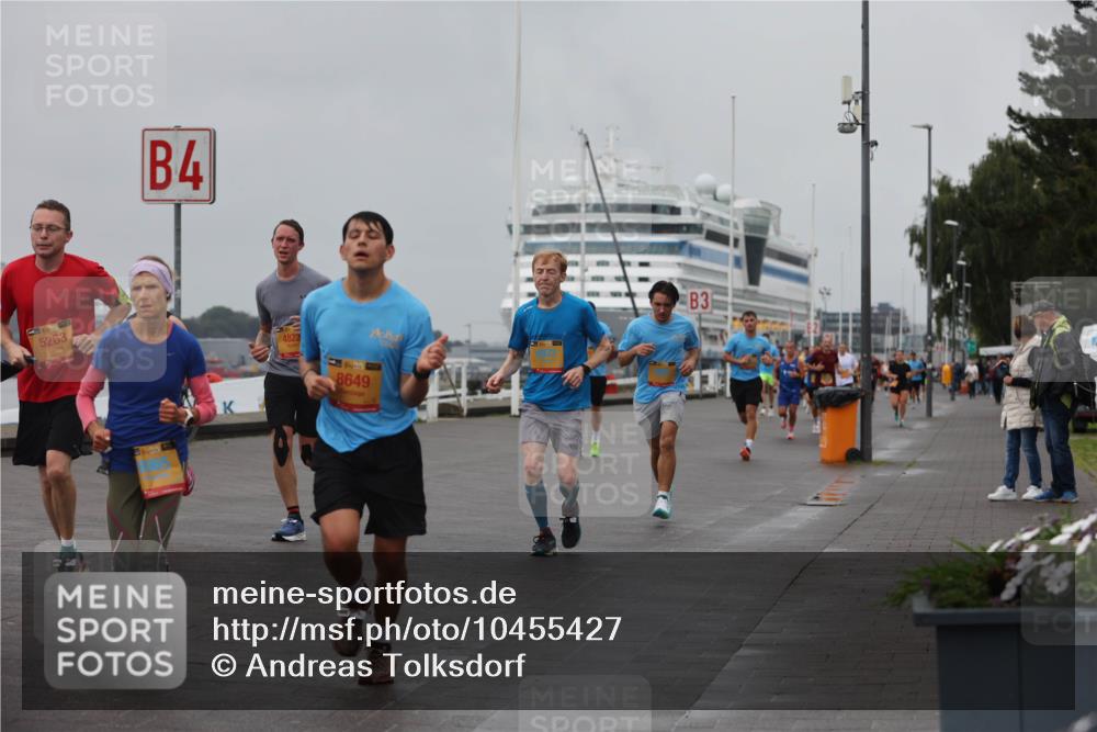 13.09.2026 - Kiel Lauf Andreas Tolksdorf http://msf.ph/oto/10455427 13.09.2026 11:55:50 Kiellinie 5263, 39, 4, 4823, 8649, 3 meine-sportfotos.de