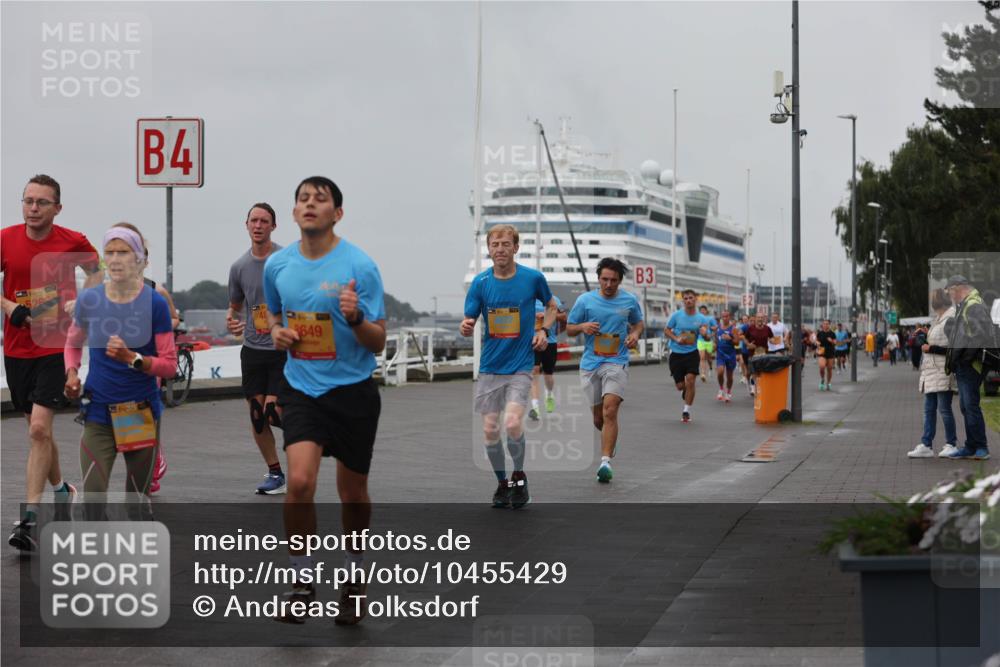 13.09.2026 - Kiel Lauf Andreas Tolksdorf http://msf.ph/oto/10455429 13.09.2026 11:55:50 Kiellinie 523, 4, 649, 3 meine-sportfotos.de
