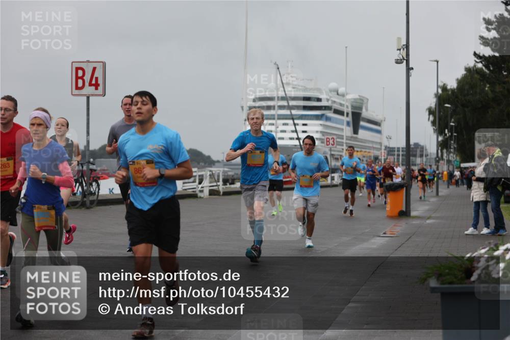 13.09.2026 - Kiel Lauf Andreas Tolksdorf http://msf.ph/oto/10455432 13.09.2026 11:55:50 Kiellinie 39, 263, 1939, 4, 86, 3 meine-sportfotos.de