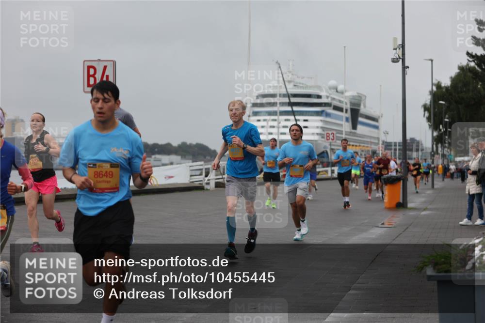 13.09.2026 - Kiel Lauf Andreas Tolksdorf http://msf.ph/oto/10455445 13.09.2026 11:55:50 Kiellinie 102, 39, 8649, 3 meine-sportfotos.de
