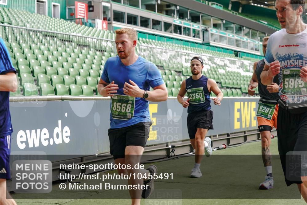 13.09.2026 - 21. swb-Marathon Bremen Michael Burmester http://msf.ph/oto/10455491 13.09.2026 12:52:56 Laufen im Stadion 102, 107, 145, 235, 313, 376, 541, 560, 615, 616, 683, 696, 734, 740, 755, 792, 863, 982, 985, 987, 1033, 1043, 1056, 1207, 1232, 1252, 1297, 1433, 1445, 1492, 1528, 1542, 1646, 1664, 1704, 1707, 1814, 1955, 2007, 2008, 2043, 2203, 2280, 2350, 2362, 2401, 2422, 2447, 2454, 2480, 2498, 2759, 2767, 2820, 2847, 2858, 2997, 3085, 3149, 3236, 3336, 3362, 3448, 3566, 3830, 3899, 3988, 4165, 4283, 4429, 4475, 4571, 4573, 4605, 5079, 5152, 5168, 5379 meine-sportfotos.de