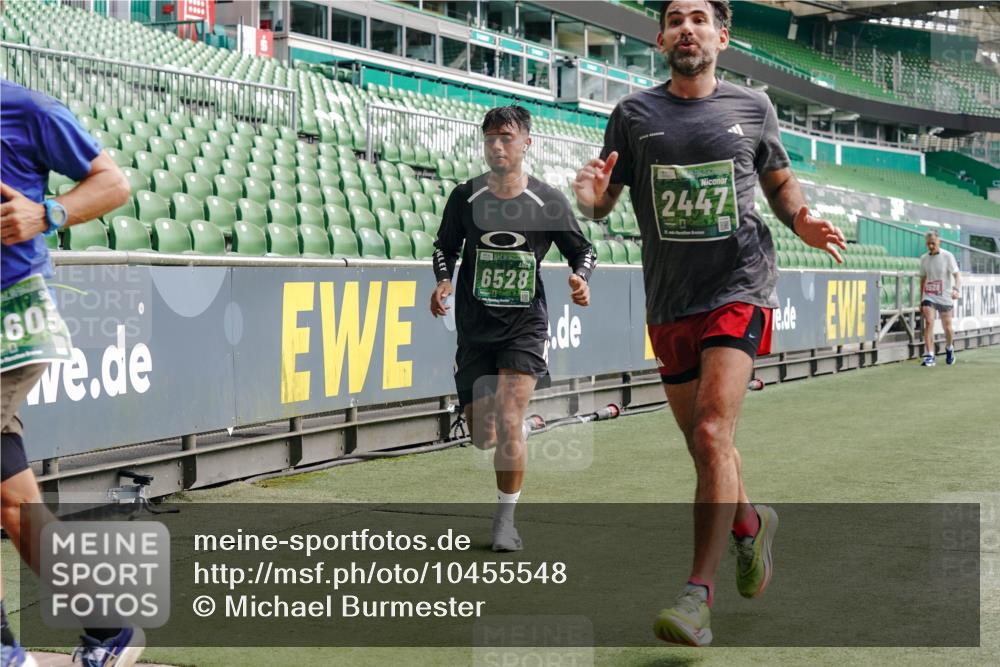 13.09.2026 - 21. swb-Marathon Bremen Michael Burmester http://msf.ph/oto/10455548 13.09.2026 12:52:59 Laufen im Stadion 102, 107, 145, 235, 313, 376, 541, 560, 615, 616, 675, 683, 696, 734, 740, 755, 792, 863, 982, 985, 987, 1033, 1043, 1056, 1207, 1232, 1252, 1297, 1433, 1445, 1492, 1528, 1542, 1646, 1664, 1704, 1707, 1814, 1955, 2007, 2008, 2043, 2203, 2280, 2350, 2362, 2401, 2422, 2447, 2454, 2480, 2498, 2767, 2820, 2847, 2858, 2997, 3085, 3149, 3236, 3336, 3362, 3448, 3566, 3830, 3899, 3988, 4165, 4283, 4429, 4475, 4573, 4605, 5079, 5152, 5168, 5379 meine-sportfotos.de