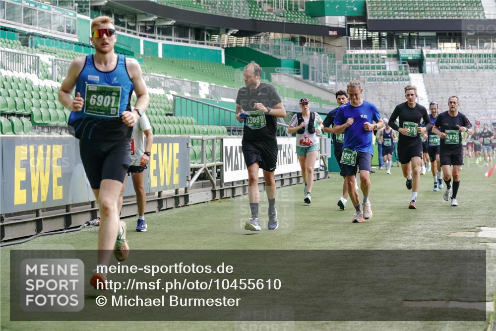 13.09.2026 - 21. swb-Marathon Bremen Michael Burmester http://msf.ph/oto/10455610 13.09.2026 12:53:03 Laufen im Stadion 102, 107, 145, 235, 313, 376, 541, 560, 615, 616, 675, 683, 696, 734, 740, 755, 792, 863, 982, 985, 987, 1033, 1043, 1056, 1207, 1232, 1252, 1297, 1433, 1445, 1492, 1528, 1542, 1646, 1664, 1704, 1707, 1814, 1955, 2007, 2008, 2043, 2055, 2203, 2280, 2350, 2362, 2401, 2422, 2454, 2480, 2498, 2767, 2820, 2847, 2858, 2997, 3085, 3149, 3236, 3336, 3362, 3448, 3566, 3830, 3899, 3988, 4165, 4283, 4429, 4475, 4573, 4605, 5152, 5379 meine-sportfotos.de