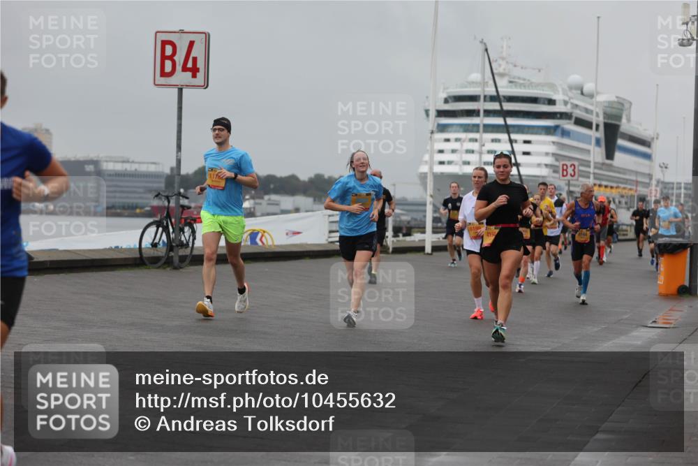 13.09.2026 - Kiel Lauf Andreas Tolksdorf http://msf.ph/oto/10455632 13.09.2026 11:56:04 Kiellinie 4, 40, 1116, 6199, 4194, 3, 5164 meine-sportfotos.de