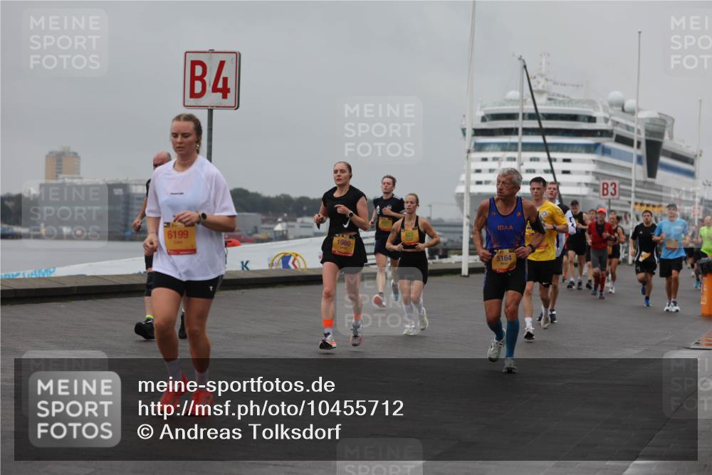13.09.2026 - Kiel Lauf Andreas Tolksdorf http://msf.ph/oto/10455712 13.09.2026 11:56:09 Kiellinie 6199, 4, 1960, 423, 5164, 3 meine-sportfotos.de