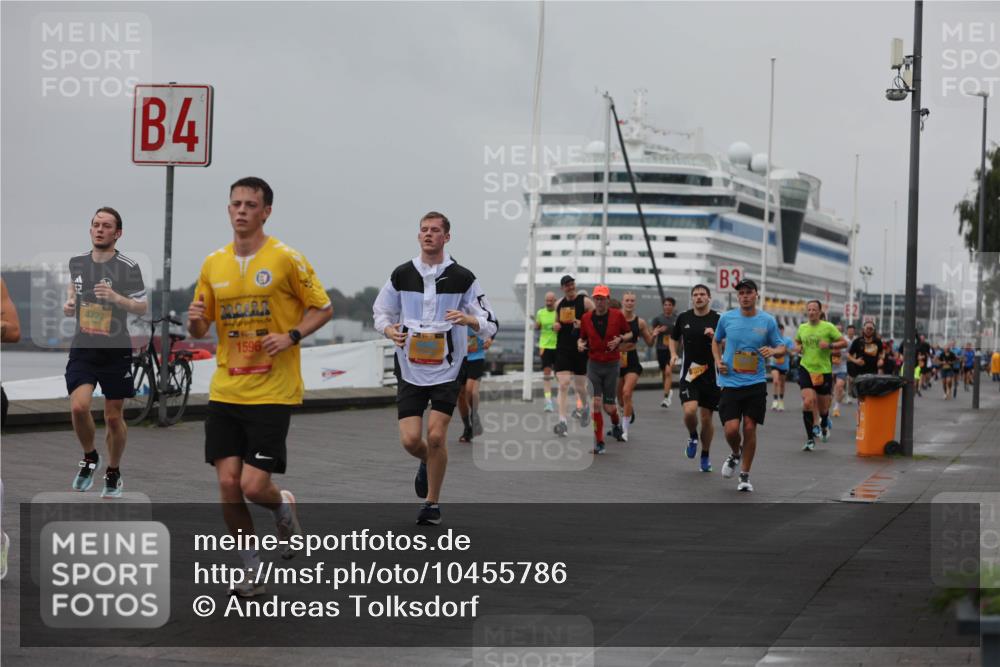 13.09.2026 - Kiel Lauf Andreas Tolksdorf http://msf.ph/oto/10455786 13.09.2026 11:56:12 Kiellinie 4, 4727, 1596, 3 meine-sportfotos.de