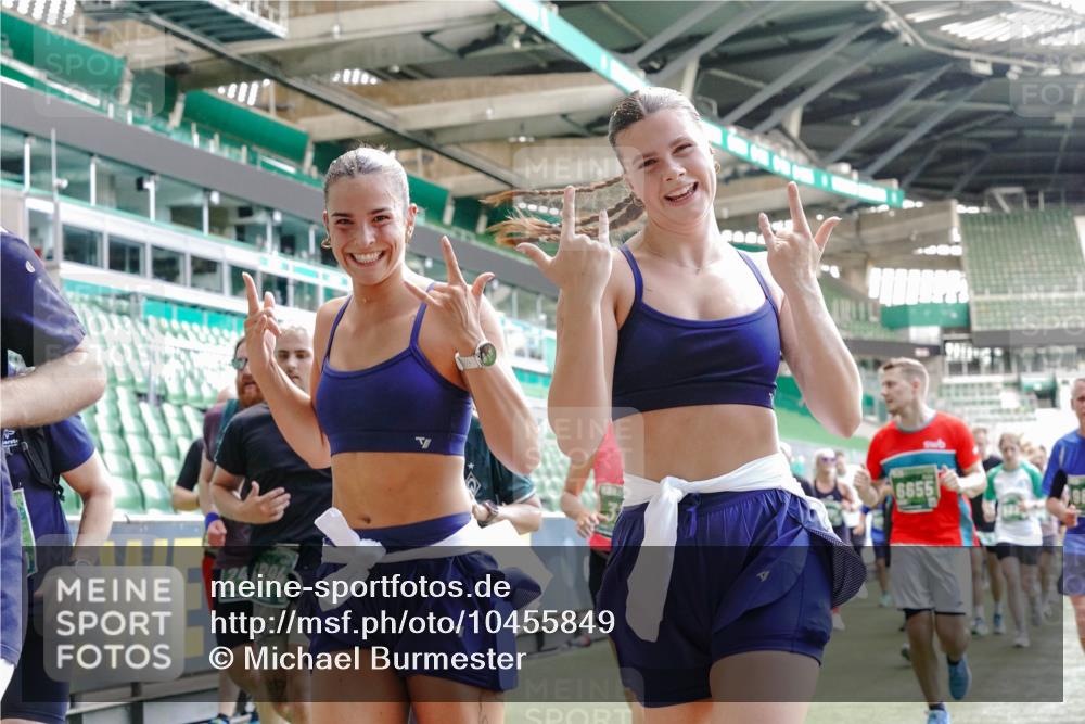 13.09.2026 - 21. swb-Marathon Bremen Michael Burmester http://msf.ph/oto/10455849 13.09.2026 13:11:05 Laufen im Stadion 164, 265, 373, 448, 581, 703, 869, 984, 1113, 1180, 1435, 1738, 1849, 1851, 1855, 1867, 1894, 1936, 1952, 1967, 2202, 2232, 2248, 2268, 2281, 2284, 2299, 2330, 2333, 2339, 2342, 2353, 2426, 2432, 2443, 2530, 2531, 2553, 2573, 2589, 2594, 2654, 2659, 2669, 2682, 2714, 2717, 2784, 2785, 2804, 2819, 2822, 2836, 2907, 2920, 2932, 2976, 3026, 3027, 3063, 3079, 3082, 3086, 3089, 3122, 3159, 3174, 3207, 3208, 3291, 3328, 3349, 3352, 3370, 3409, 3410, 3470, 3549, 551 meine-sportfotos.de