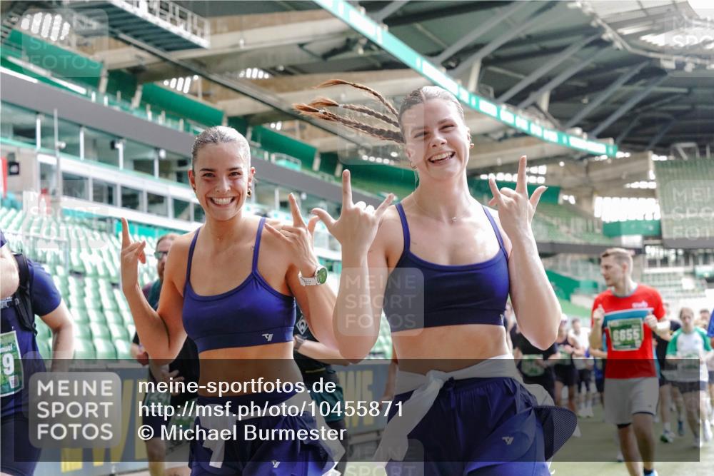 13.09.2026 - 21. swb-Marathon Bremen Michael Burmester http://msf.ph/oto/10455871 13.09.2026 13:11:06 Laufen im Stadion 164, 265, 373, 448, 581, 703, 843, 869, 984, 1113, 1180, 1435, 1738, 1849, 1851, 1855, 1867, 1894, 1936, 1952, 1967, 2202, 2232, 2248, 2268, 2281, 2284, 2299, 2330, 2333, 2339, 2342, 2353, 2375, 2426, 2432, 2443, 2530, 2531, 2553, 2573, 2589, 2594, 2654, 2659, 2669, 2682, 2714, 2717, 2784, 2785, 2804, 2819, 2822, 2836, 2907, 2920, 2932, 2976, 3026, 3027, 3063, 3079, 3082, 3086, 3089, 3122, 3159, 3174, 3207, 3208, 3291, 3328, 3349, 3352, 3370, 3409, 3410, 3470, 3549, 551 meine-sportfotos.de