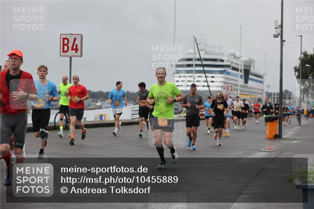 13.09.2026 - Kiel Lauf Andreas Tolksdorf http://msf.ph/oto/10455889 13.09.2026 11:56:20 Kiellinie 4, 2, 195, 3, 3428 meine-sportfotos.de