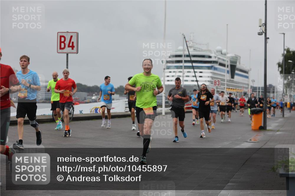 13.09.2026 - Kiel Lauf Andreas Tolksdorf http://msf.ph/oto/10455897 13.09.2026 11:56:20 Kiellinie 4, 12061, 48, 19, 3428, 3 meine-sportfotos.de