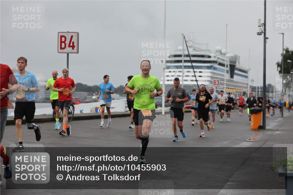 13.09.2026 - Kiel Lauf Andreas Tolksdorf http://msf.ph/oto/10455903 13.09.2026 11:56:20 Kiellinie 4, 12061, 02, 196, 3, 3428 meine-sportfotos.de