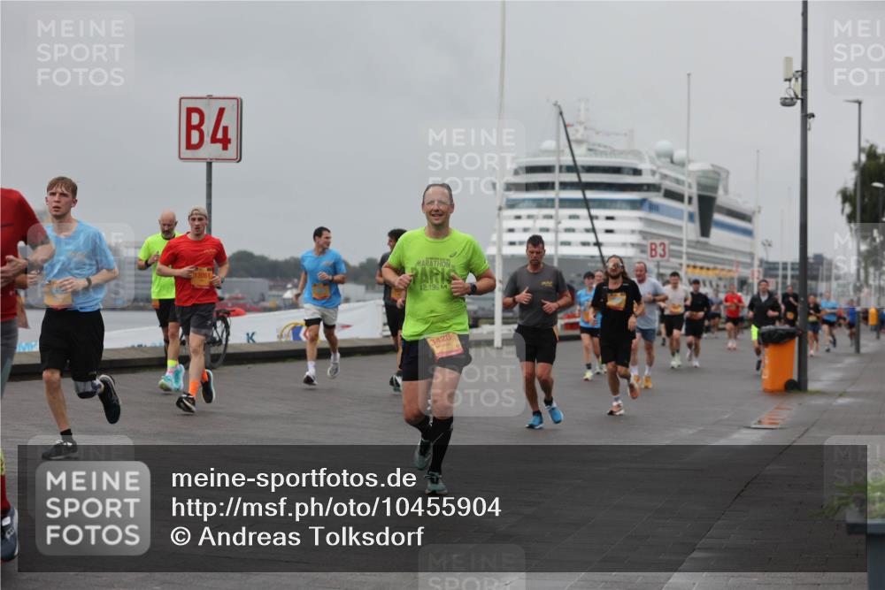 13.09.2026 - Kiel Lauf Andreas Tolksdorf http://msf.ph/oto/10455904 13.09.2026 11:56:20 Kiellinie 4, 12061, 42, 195, 3428, 3 meine-sportfotos.de