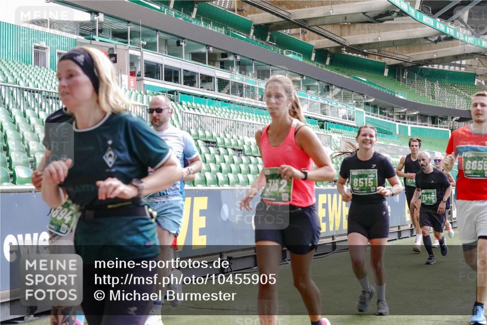 13.09.2026 - 21. swb-Marathon Bremen Michael Burmester http://msf.ph/oto/10455905 13.09.2026 13:11:06 Laufen im Stadion 164, 265, 373, 448, 581, 703, 843, 869, 984, 1113, 1180, 1435, 1738, 1849, 1851, 1855, 1867, 1894, 1936, 1952, 1967, 2202, 2232, 2248, 2268, 2281, 2284, 2299, 2330, 2333, 2339, 2342, 2353, 2375, 2426, 2432, 2443, 2530, 2531, 2553, 2573, 2589, 2594, 2654, 2659, 2669, 2682, 2714, 2717, 2784, 2785, 2804, 2819, 2822, 2836, 2907, 2920, 2932, 2976, 3026, 3027, 3063, 3079, 3082, 3086, 3089, 3122, 3159, 3174, 3207, 3208, 3291, 3328, 3349, 3352, 3370, 3409, 3410, 3470, 3549, 551 meine-sportfotos.de