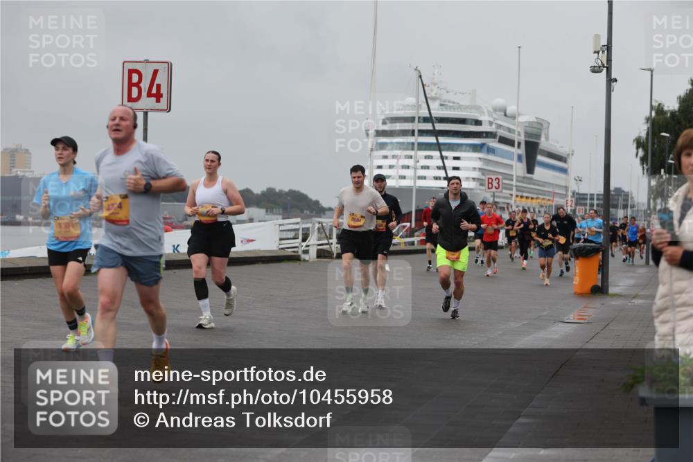 13.09.2026 - Kiel Lauf Andreas Tolksdorf http://msf.ph/oto/10455958 13.09.2026 11:56:28 Kiellinie 5364, 4, 3, 81 meine-sportfotos.de