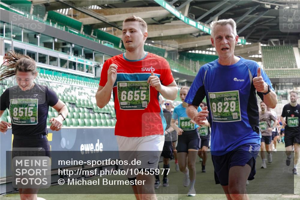 13.09.2026 - 21. swb-Marathon Bremen Michael Burmester http://msf.ph/oto/10455977 13.09.2026 13:11:08 Laufen im Stadion 164, 265, 373, 448, 581, 703, 843, 869, 984, 1113, 1180, 1435, 1738, 1849, 1851, 1855, 1867, 1894, 1936, 1952, 1967, 2202, 2232, 2248, 2268, 2281, 2284, 2299, 2330, 2333, 2339, 2342, 2353, 2375, 2426, 2432, 2443, 2530, 2531, 2553, 2573, 2589, 2654, 2659, 2669, 2682, 2714, 2717, 2784, 2785, 2804, 2819, 2822, 2836, 2907, 2920, 2932, 2976, 3026, 3027, 3063, 3079, 3082, 3086, 3089, 3122, 3159, 3174, 3207, 3208, 3291, 3328, 3349, 3352, 3370, 3409, 3410, 3470, 3549, 551 meine-sportfotos.de