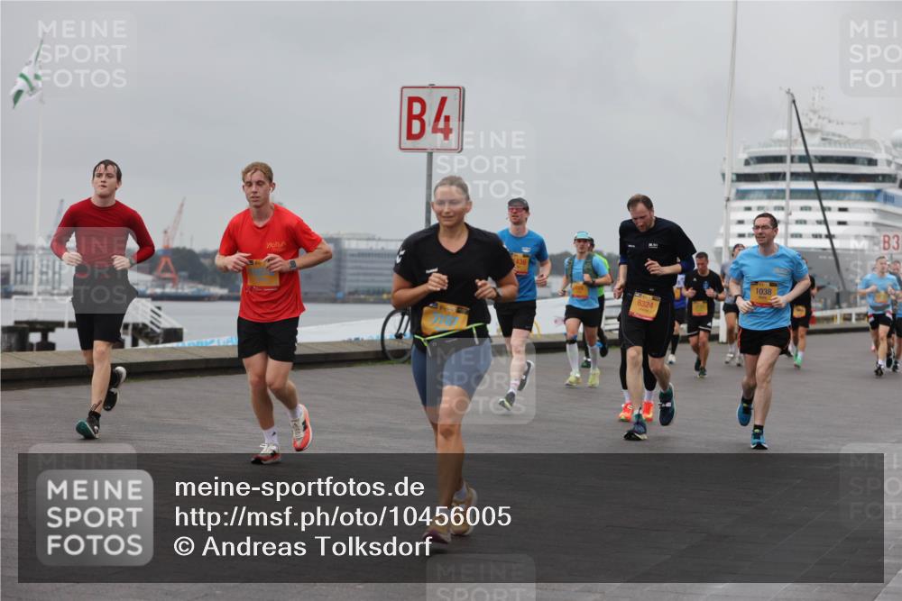 13.09.2026 - Kiel Lauf Andreas Tolksdorf http://msf.ph/oto/10456005 13.09.2026 11:56:38 Kiellinie 4, 6324, 1038, 3 meine-sportfotos.de