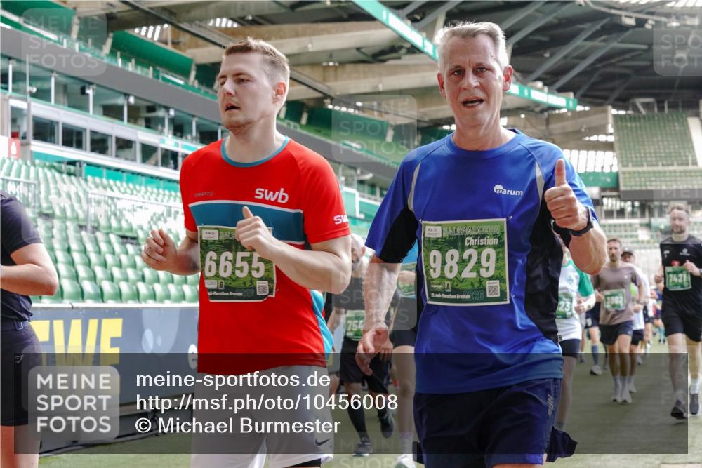 13.09.2026 - 21. swb-Marathon Bremen Michael Burmester http://msf.ph/oto/10456008 13.09.2026 13:11:08 Laufen im Stadion 164, 265, 373, 448, 581, 703, 843, 869, 984, 1113, 1180, 1435, 1738, 1849, 1851, 1855, 1867, 1894, 1936, 1952, 1967, 2202, 2232, 2248, 2268, 2281, 2284, 2299, 2330, 2333, 2339, 2342, 2353, 2375, 2426, 2432, 2443, 2530, 2531, 2553, 2573, 2589, 2654, 2659, 2669, 2682, 2714, 2717, 2784, 2785, 2804, 2819, 2822, 2836, 2907, 2920, 2932, 2976, 3026, 3027, 3063, 3079, 3082, 3086, 3089, 3122, 3159, 3174, 3207, 3208, 3291, 3328, 3349, 3352, 3370, 3409, 3410, 3470, 3549, 551 meine-sportfotos.de