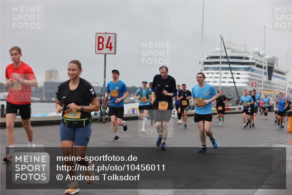 13.09.2026 - Kiel Lauf Andreas Tolksdorf http://msf.ph/oto/10456011 13.09.2026 11:56:38 Kiellinie 4, 11436, 1039, 6324, 3 meine-sportfotos.de