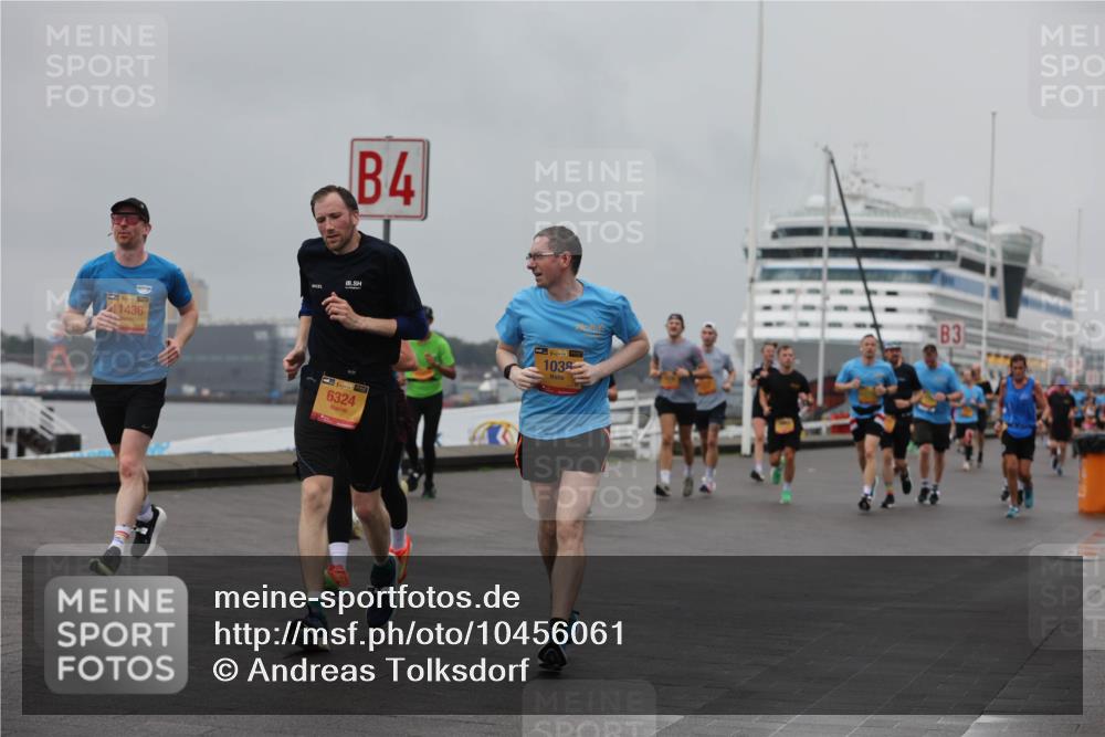 13.09.2026 - Kiel Lauf Andreas Tolksdorf http://msf.ph/oto/10456061 13.09.2026 11:56:40 Kiellinie 11436, 4, 6324, 39, 103, 3 meine-sportfotos.de