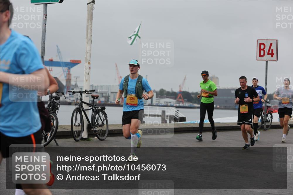 13.09.2026 - Kiel Lauf Andreas Tolksdorf http://msf.ph/oto/10456073 13.09.2026 11:56:43 Kiellinie 1, 38, 224, 3193, 4, 7878 meine-sportfotos.de
